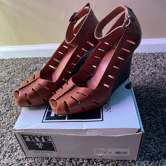 Frye Shoes - Frye Brown Leather Cutout Platform Wedges